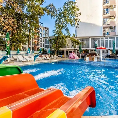 Prestige Deluxe Aquapark Club 4*