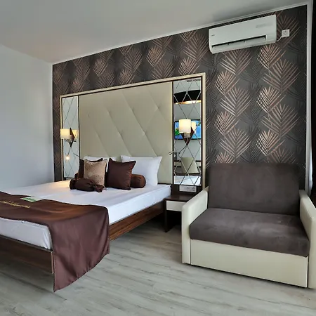 Prestige Deluxe Aquapark Club 4* غولدن ساندز