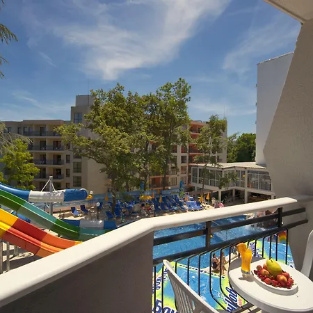Prestige Deluxe Aquapark Club غولدن ساندز