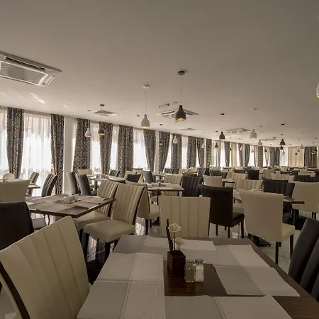 Prestige Deluxe Aquapark Club 4* Золотые Пески