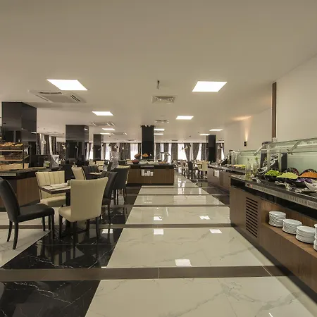 Otel Prestige Deluxe Aquapark Club 4*