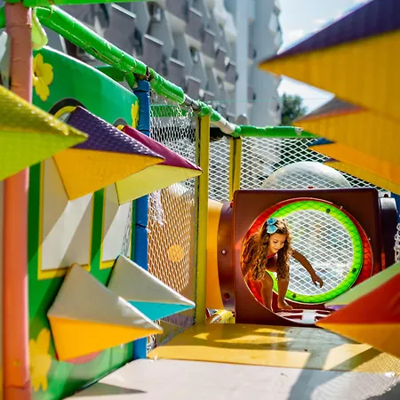 Prestige Deluxe Aquapark Club غولدن ساندز