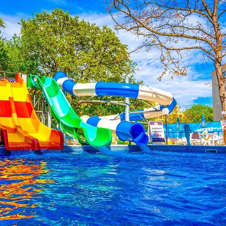 فندق Prestige Deluxe Aquapark Club 4*