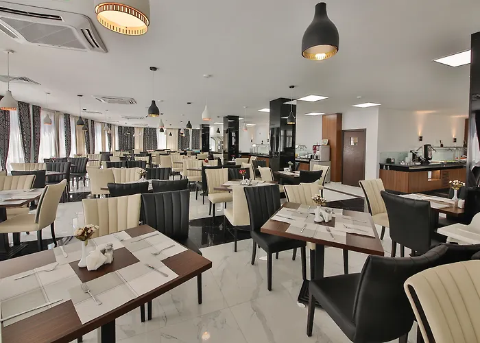 Prestige Deluxe Aquapark Club 4* Золотые Пески