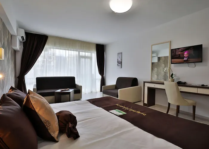 Prestige Deluxe Aquapark Club Hotel