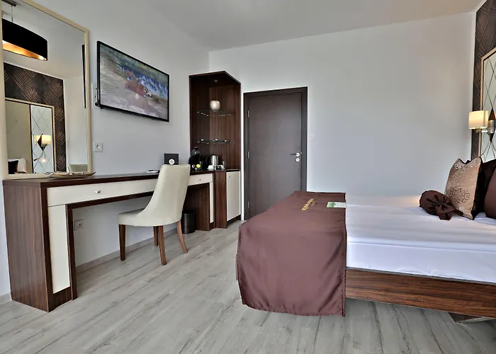 Prestige Deluxe Aquapark Club 4*